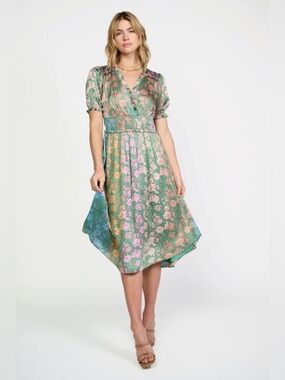 [EUC] $168 CURRENT AIR Gradient Floral Surplice Midi Dress. Size Medium